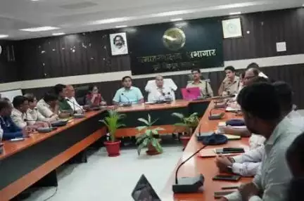गोलमुरी-सह-जुगसलाई: जमशेदपुर में सड़क सुरक्षा को लेकर उपायुक्त की अध्यक्षता में हुई अहम बैठक