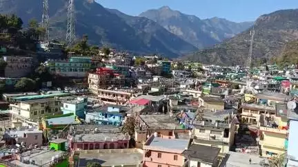 चमोली: जिला प्रशासन ने त्रिस्तरीय पंचायत चुनावों में आरक्षण को लेकर अनंतिम सूची में आई आपत्तियों का निस्तारण कर अंतिम सूची जारी की