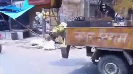 शाहगंज गढ़ी सराय की गलियों में लगा गंदगी का अंबार, स्थानीय लोगों की शिकायत पर नहीं हुई कोई कार्रवाई