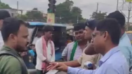 पूर्णिया पूर्व: जिला परिवहन पदाधिकारी ने कटिहार मोड़ पर वाहन जांच अभियान चलाकर वसूला जुर्माना