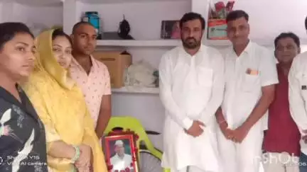 भीलवाड़ा: सेवादल प्रदेश अध्यक्ष हेमसिंह शेखावत भीलवाड़ा पहुंचे, कांग्रेसियों ने कांग्रेस कार्यालय पर किया स्वागत
