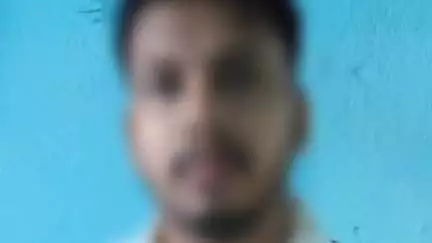 হিঙ্গলগঞ্জ: বিয়ের প্রতিশ্রুতি দিয়ে সহবাস করা গ্রেপ্তার যুবক, এই প্রসঙ্গে হিঙ্গলগঞ্জ এলাকা থেকে প্রতিক্রিয়া দিলেন গৃহবধূ