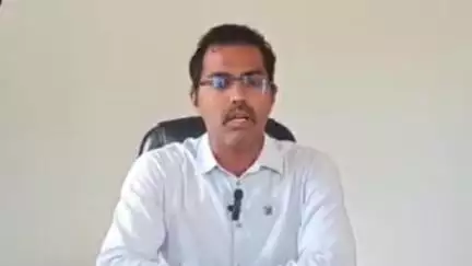 దర్శి: రైతులకు పలు సూచనలు చేసిన దొనకొండ మండల వ్యవసాయ అధికారి బాలకృష్ణ నాయక్