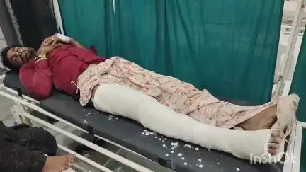 भीलवाड़ा: हरिपुरा के पास सड़क पर अचानक आए बाइक सवार को बचाने के प्रयास में बाइक सवार अनियंत्रित होकर डिवाइडर से टकराया