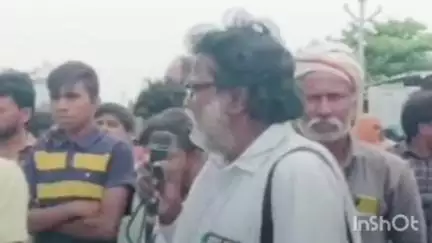 देवणी: देशी दारू विक्री बंद करा वलांडीत रस्ता रोको.. महिलांची उपस्थिती लक्षणीय