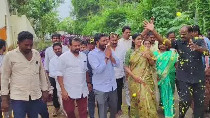 డిపోలవరంలో సిసి రోడ్లు ప్రారంభించిన కాకినాడ ఎంపీ ఉదయ్ శ్రీనివాస్ తుని ఎమ్మెల్యే యనమల దివ్య