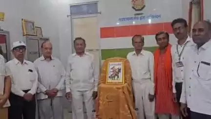 खंडवा नगर: खंडवा: सद्भावना मंच ने सिनेमा चौक पर महारानी लक्ष्मीबाई का बलिदान दिवस मनाया