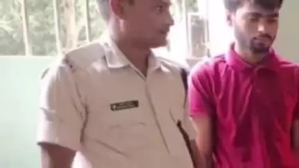 पताही: पताही थाना क्षेत्र के एक गांव में महिला का इंस्टाग्राम हैक कर अश्लील फोटो वायरल करने वाले युवक को पुलिस ने पकड़ा