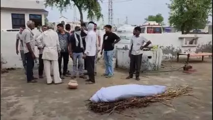 सिद्धमुख: चैनपुरा बड़ा के युवक ने दहेज की मांग से परेशान होकर अहमदनगर में 11 हजार KV विद्युत लाइन का तार पकड़कर की आत्महत्या