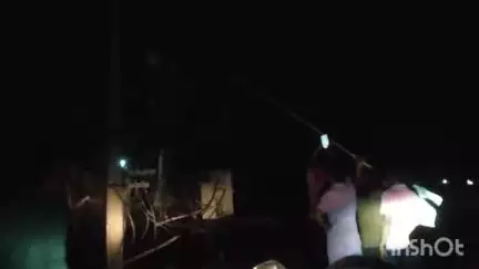 चकरभाठा बस्ती में पिछले 4 दिनों से लाइट काटने से ग्रामीणजन परेशान बिजली व्यवस्था दुरुस्त करने की कर रहे मांग #jansamasya