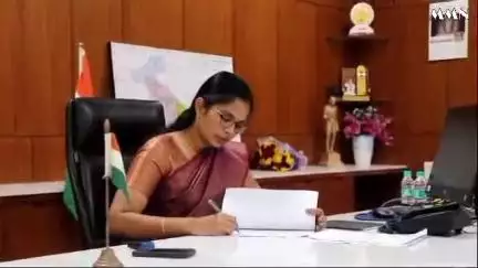 वर्धा: वाढीव कर्जाचा लाभ घेण्यासाठी जून्या कर्जाची परतफेड करा : जिल्हाधिकारी वान्मथी सी.