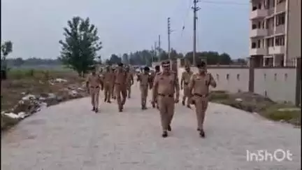 बिजनौर: बिजनौर पहुंचे अपर पुलिस महानिदेशक बरेली जोन रमित शर्मा ने नवीन पुलिस लाइन का किया भ्रमण