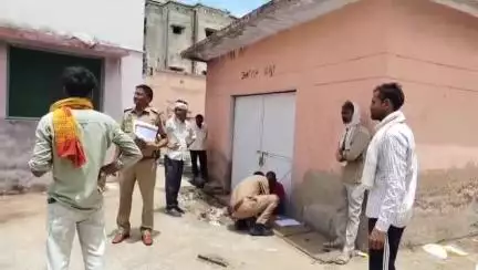 महोबा: पहरा गांव के पास ट्रक ने बाइक सवार महिला को रौंदा, मौके पर हुई दर्दनाक मौत, मचा कोहराम