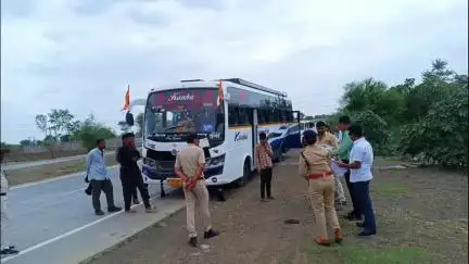 राजगढ़: परिवहन विभाग ने जिले के विभिन्न मार्गों पर की सघन चेकिंग, 15 बसों का किया चालान और 4 बसें की ज़ब्त