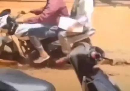 ग्वालियर गिर्द: आदित्यपुरम क्षेत्र की सड़क पर भरा पानी, वीडियो आया सामने