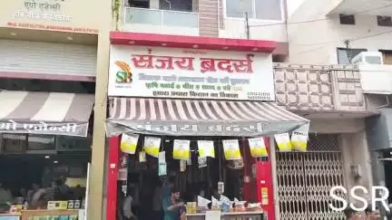 रतलाम नगर: सर्टिफाइड सोयाबीन बीज से अंकुरण नहीं होने पर धानमंडी में संजय ट्रेडर्स पर किसानों ने किया हंगामा