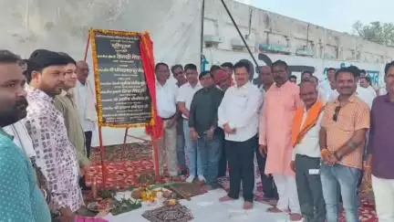 बड़वारा: पान उमरिया में ₹50 लाख से बनेगा पब्लिक हेल्थ यूनिट, बड़वारा विधायक धीरेंद्र बहादुर सिंह ने किया भूमि पूजन