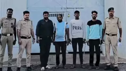 बड़वाह: बड़वाह पुलिस ने ब्राउन शुगर की सप्लाई करने वाले एक फरार आरोपी सहित पांच लोगों को किया गिरफ्तार