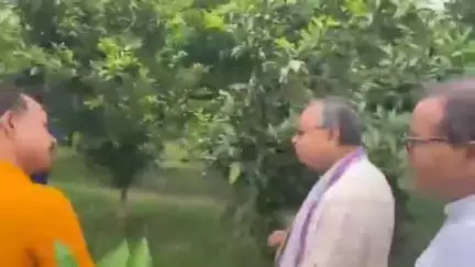 অমরপুর: অমরপুর রাঙামাটি গ্রামে প্রণব দাসের মোসাম্বি বাগান পরিদর্শন করলেন কৃষিমন্ত্রী