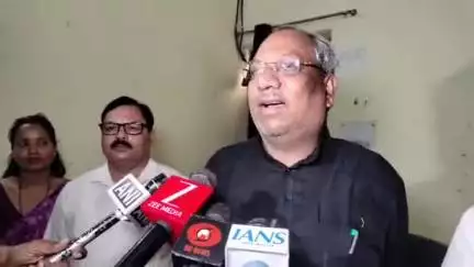 मुरादाबाद: मुरादाबाद में योगी सरकार के कैबिनेट मंत्री संजय निषाद ने स्वामी प्रसाद मौर्य और कांग्रेस पर किया हमला