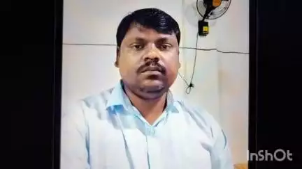 पडरौना: दुदही सीएचसी के सामने दर्दनाक हादसा, तेज रफ्तार पिकअप की टक्कर से बाइक सवार की मौत, एक और घायल