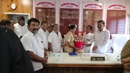 दिंडोरी: वनी ग्राम पालिकेच्या वतीने एपीआय गायत्री जाधव यांचा नागरिक सत्कार संपन्न