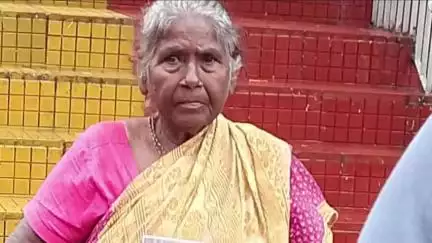 কৃষ্ণগঞ্জ: আজ থেকে কৃষ্ণগঞ্জ ব্লক জুড়ে দীঘার জগন্নাথ মন্দিরের ছবি ও প্রসাদ দুয়ারে রেশনের মাধ্যমে বিতরণ শুরু হলো