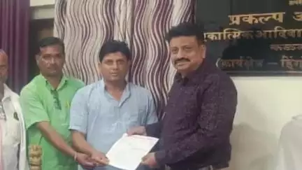 कळमनूरी: जात पडताळणी समितीकडे प्रलंबित सशर्त वैधता प्रकरणाची चौकशी करा, कळमनुरी आदिवासी विकास प्रकल्प कार्यालयास निवेदन