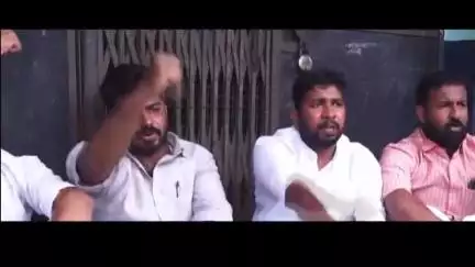 കോഴിക്കോട്: പ്ലസ് വൺ സീറ്റ് പ്രതിസന്ധി, കോഴിക്കോട് ആർ.ഡി.ഡി ഓഫീസ് ഉപരോധിച്ച് കെ.എസ്.യു