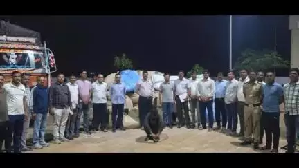 सिल्लोड: अन्वी फाटा येथे चोरटी गुटखा वाहतूक करणारा आयशर ट्रक गुन्हे शाखेच्या पथकाने पकडला; ७२  लाखांचा गुटखा जप्त