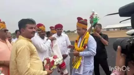 आहोर: सांचौर दौरे के दौरान मुख्यमंत्री से मिले और विधायक ने किया स्वागत