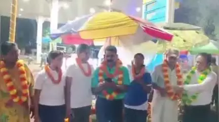 गुमला: 47वीं जूनियर नेशनल हैंडबॉल चैंपियनशिप के लिए गुमला से तीन खिलाड़ी नवादा रवाना