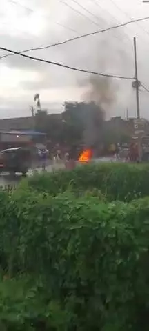 मल्लिक टोले में एक बुजुर्ग महिला को रोड दुर्गघटना में म र gaya अस्थानिया लोगो ने किया सरक जाम singheshwar