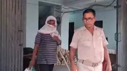 मोहनिया: मध्य विद्यालय बघीनी में 11 सालों से फर्जी डिग्री पर पढ़ा रहे शिक्षक को पुलिस ने किया गिरफ्तार