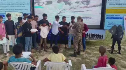 इटवा: परसा और भावपुर मीरा गांव पहुंचा सेना का कारवां, टॉकीज यात्रा के दौरान युवाओं को सेना में भर्ती की दी जानकारी