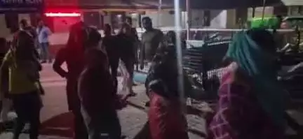शेवगाव: शेवगाव येथील शिव नगरात वेश्याव्यवसाय चालवणाऱ्या महिलेसह चौघांवर गुन्हा दाखल