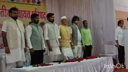 कोंडागांव: फरसगांव के सामुदायिक भवन में पंचायती राज्य सशक्तिकरण और जागरूकता अभियान कार्यक्रम का हुआ आयोजन