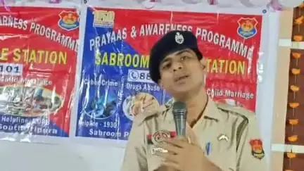 সাব্রুম: সাব্রুম মহকুমা পুলিশ আধিকারিকের উদ্যোগে পিএমশ্রী সাব্রুম দ্বাদশ শ্রেনী বালিকা বিদ্যালয়ে প্রয়াস সভা অনুষ্ঠিত হয়