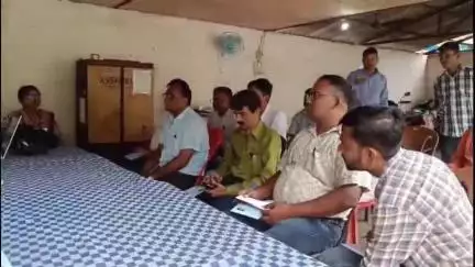 दुमका: आयकर विभाग, धनबाद द्वारा दुमका के रजिस्ट्रार कार्यालय में सेमिनार का आयोजन