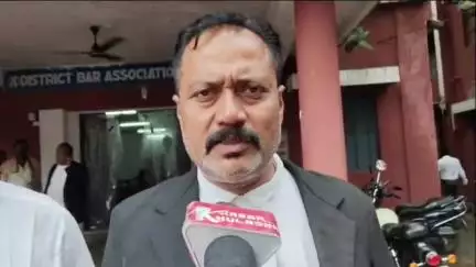 ବଲାଙ୍ଗୀର: ମୁଖ୍ୟମନ୍ତ୍ରୀଙ୍କୁ ଆଧୁନିକ କୋର୍ଟ ଓ ଆଇନ ଜୀବିଙ୍କୁ ଆୟୁଷ୍ମାନ ଯୋଜନାରେ ସାମିଲ କରିବାକୁ ଦାବି କରି କୋର୍ଟରେ ପ୍ରତିକ୍ରିୟା ରଖିଲେ ସଭାପତି