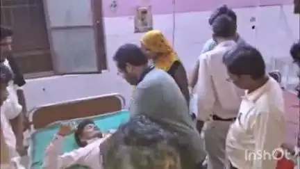 कायमगंज: गांव जिजौटा खुर्द के पास रुदायन रोड पर ट्रैक्टर की टक्कर से बाइक सवार युवक की हुई मौत, 2 दोस्त हुए घायल