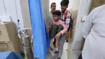 काको: मई के पास ठेले से टकराकर बाइक दुर्घटनाग्रस्त, एक बालक सहित दो लोग घायल