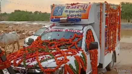 सुजानगढ़: विधायक मनोज मेघवाल ने बजरंगी गौ चिकित्सालय की नई एंबुलेंस का शुभारंभ किया