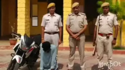 जैसलमेर: पुलिस थाना कोतवाली जैसलमेर ने ऑपरेशन खुलासा के तहत मोटरसाइकिल चोरी की वारदात का किया खुलासा, मुलजिम को किया गिरफ्तार