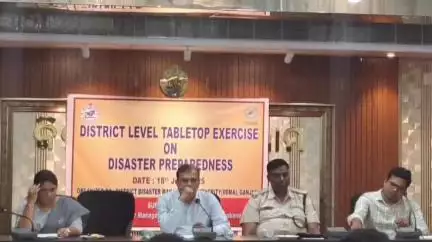 ଛତ୍ରପୁର: ଜଉଗଡ ସମ୍ମିଳନୀ କକ୍ଷରେ ଜିଲ୍ଲା ସ୍ତରୀୟ ଟେବୁଲ ଟପ୍ ଓ ବିପର୍ଯ୍ୟୟ ପରିଚାଳନା ଅଭ୍ୟାସ ବୈଠକ