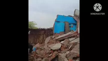 नीमच नगर: टाटियाखेड़ी में आंधी-तूफान से दो पक्के मकान धराशायी