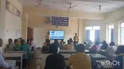 निवास: निवास के मॉडल स्कूल में कक्षा एक और दो के शिक्षकों का दो दिवसीय प्रशिक्षण आयोजित