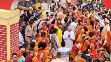 पाटी: मां बाराही धाम देवीधुरा में चल रही सात दिवसीय श्रीमद् भागवत कथा में पूर्व मुख्यमंत्री भगत सिंह कोश्यारी ने किया प्रतिभाग