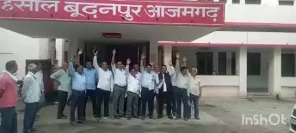 बुढ़नपुर: बूढ़नपुर तहसील बार एशोसिएशन ने डिस्ट्रिक्ट बार एशोसिएशन मंत्री के खिलाफ अधिवक्ताओं ने किया विरोध प्रदर्शन