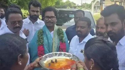 గంగాధర నెల్లూరు: గంగాధర నెల్లూరు మండలం, ముక్కులతూరు కాలనీ నందు నూతన తారు రోడ్డుకు శంకుస్థాపన చేసిన ఎమ్మెల్యే థామస్